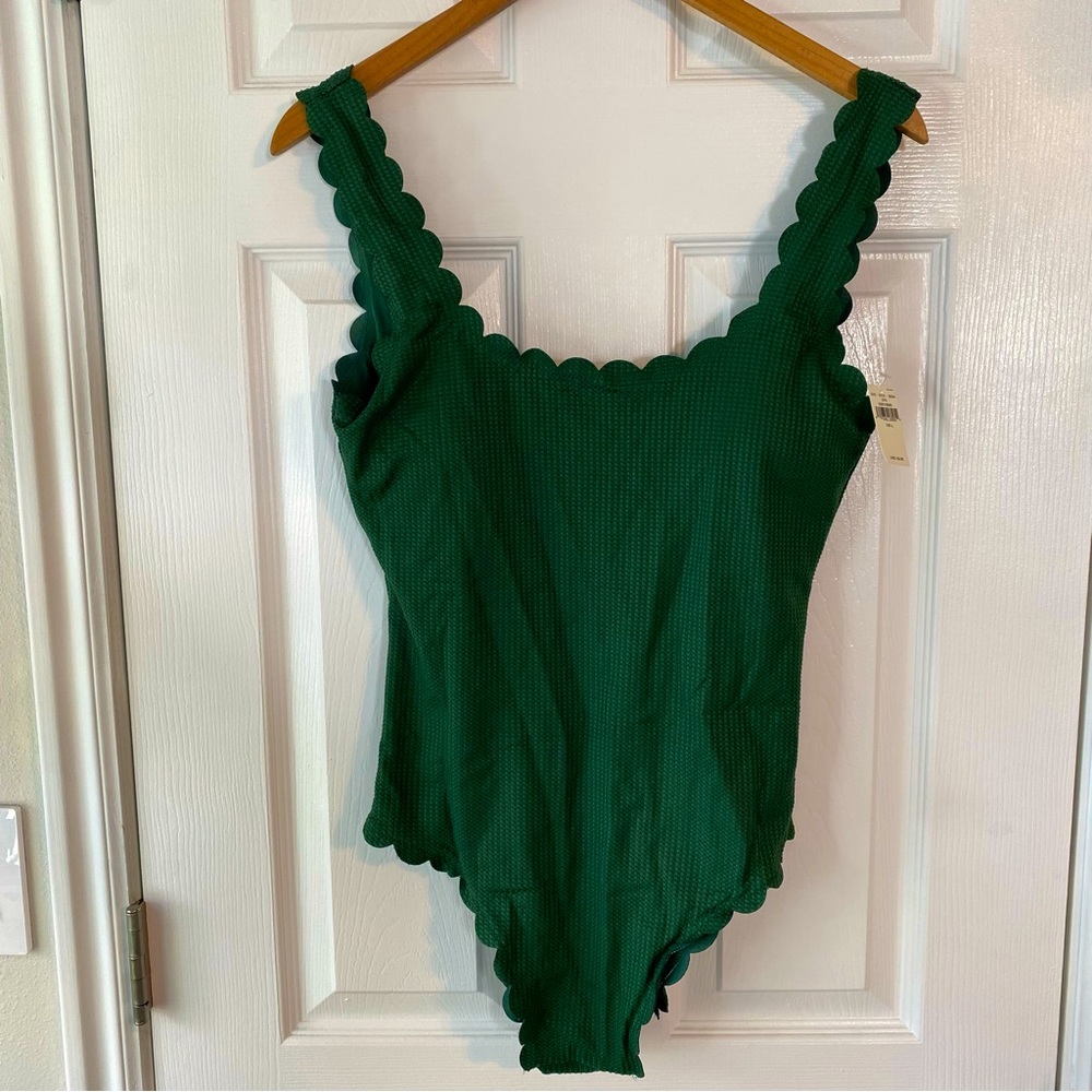Aerie Hunter Green Size Large full coverage swimsuit